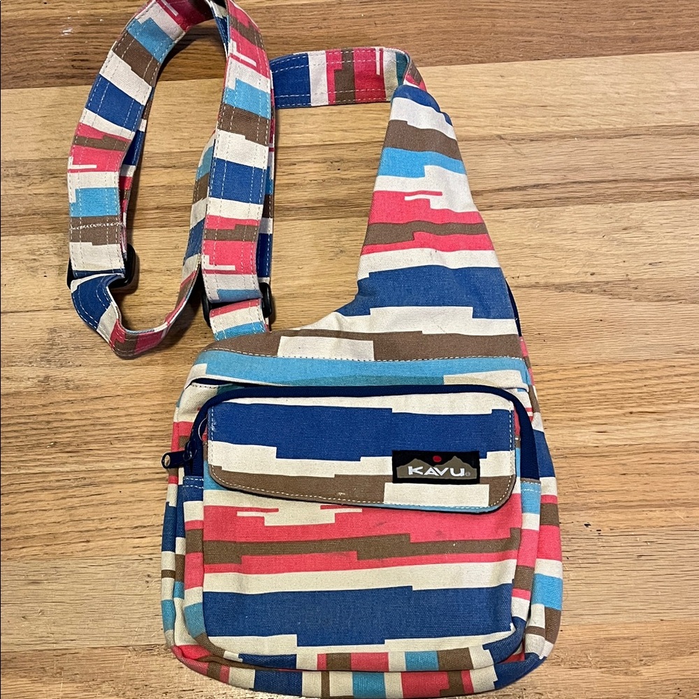 Kavu Seattle Sling Purse cross body bag